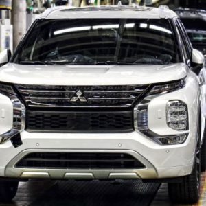 New 2022 Mitsubishi Outlander in White Diamond