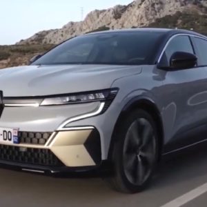 2022 Renault Megane E Tech Electric Iconic in Solid Grey