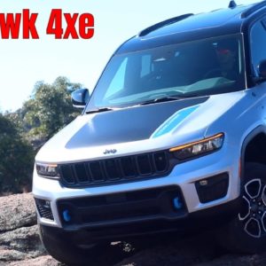 2022 Jeep Grand Cherokee Trailhawk 4xe in Silver