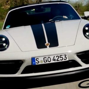2023 Porsche 911 Carrera 4 GTS Cabriolet in Crayon