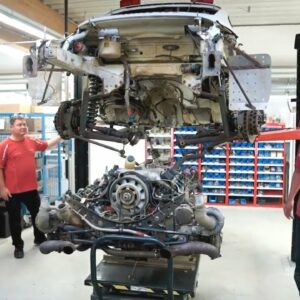 Porsche 959 Begins Restoration by Removing Body Panels and Mechanical Parts