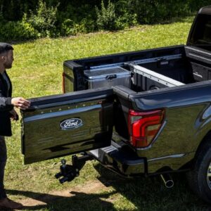 2024 Ford F150 Pro Access Tailgate and Smart Tow Hitch Tech